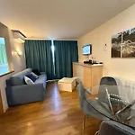 Lejlighed F2 Village Cap Esterel- Vue Montagnes Et Golf- Equipements Inclus *